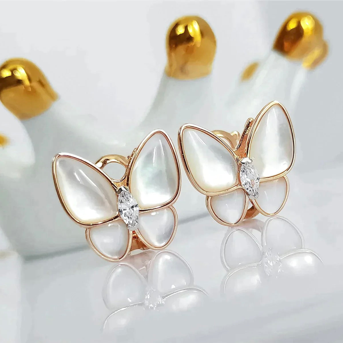 [Luxery]BUTTERFLY MOP DIAMOND EARRINGS