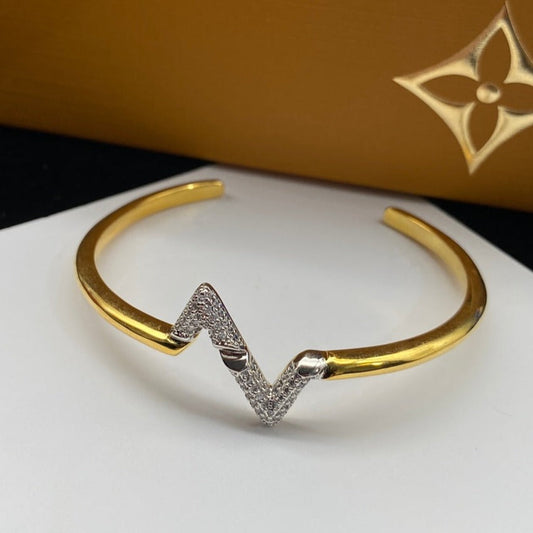 [Luxery]VOLTE UPSITE DOWN DIAMOND GOLD OPEN BRACELET