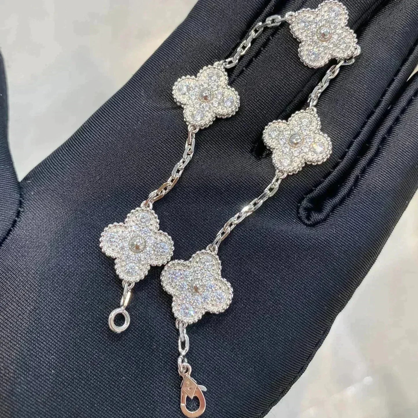 [Luxery] CLOVER 5 MOTIF FULL DIAMOND BRACELET COLLECTION