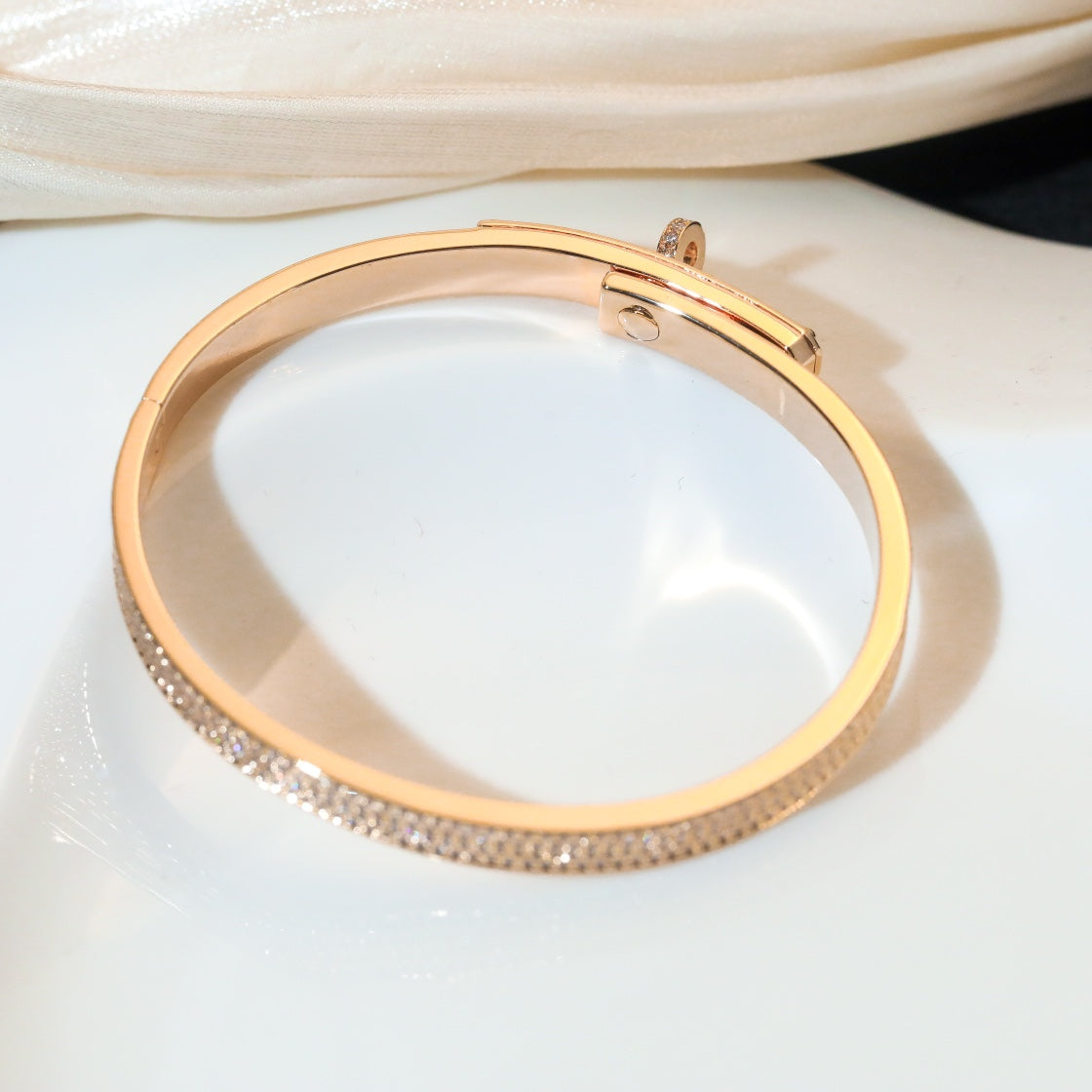 [Luxery]KELLY BRACELET DIAMOND PAVED