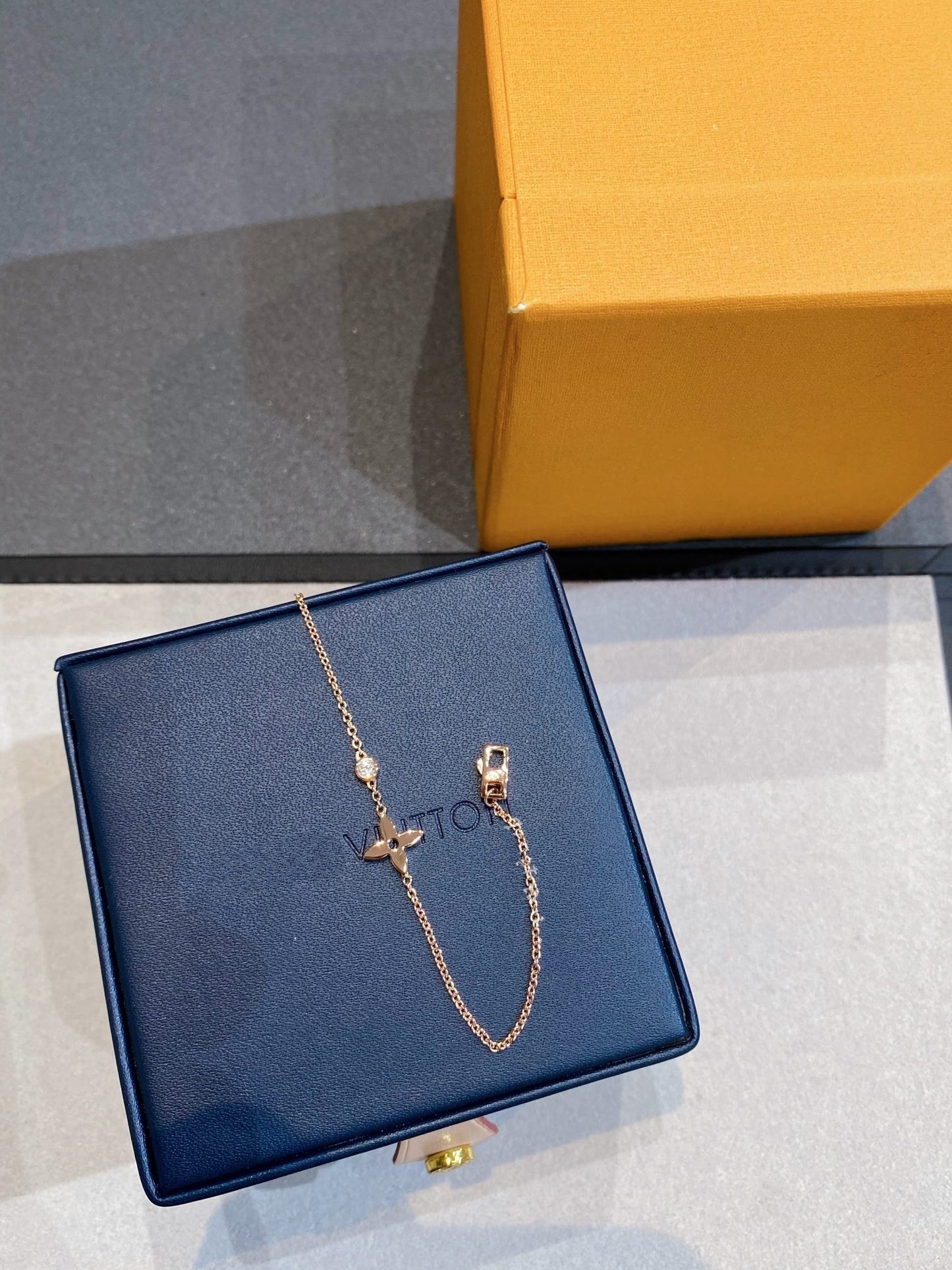[Luxery]STAR DIAMOND PINK GOLD BRACELET