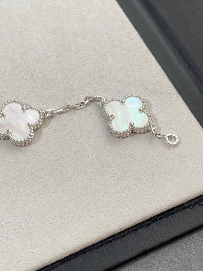 [Luxery]CLOVER WHITE PEARL MOP 5 MOTIF BRACELET COLLECTION