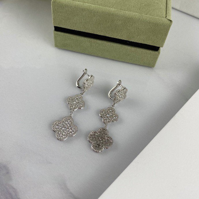 [Luxery]CLOVER 3 MOTIF DIAMOND SILVER DROP EARRINGS