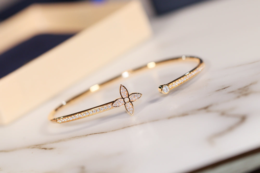 [Luxery]IDYLLE GOLD OPEN BRACELET DIAMOND PAVED