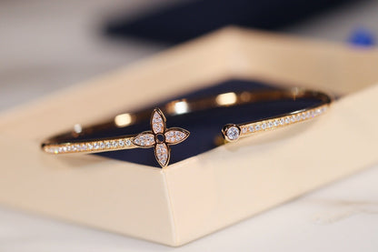 [Luxery]IDYLLE GOLD OPEN BRACELET DIAMOND PAVED