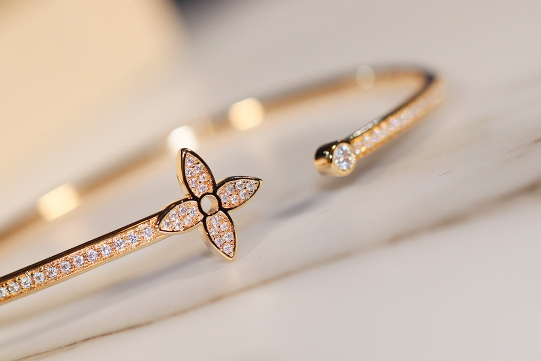 [Luxery]IDYLLE GOLD OPEN BRACELET DIAMOND PAVED