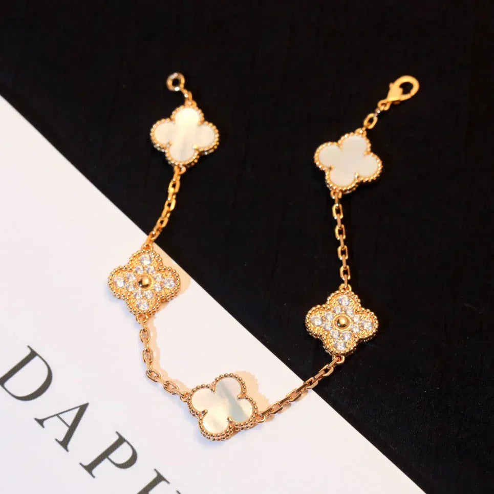 [Luxery]CLOVER WHITE PEARL MOP 5 MOTIF BRACELET COLLECTION