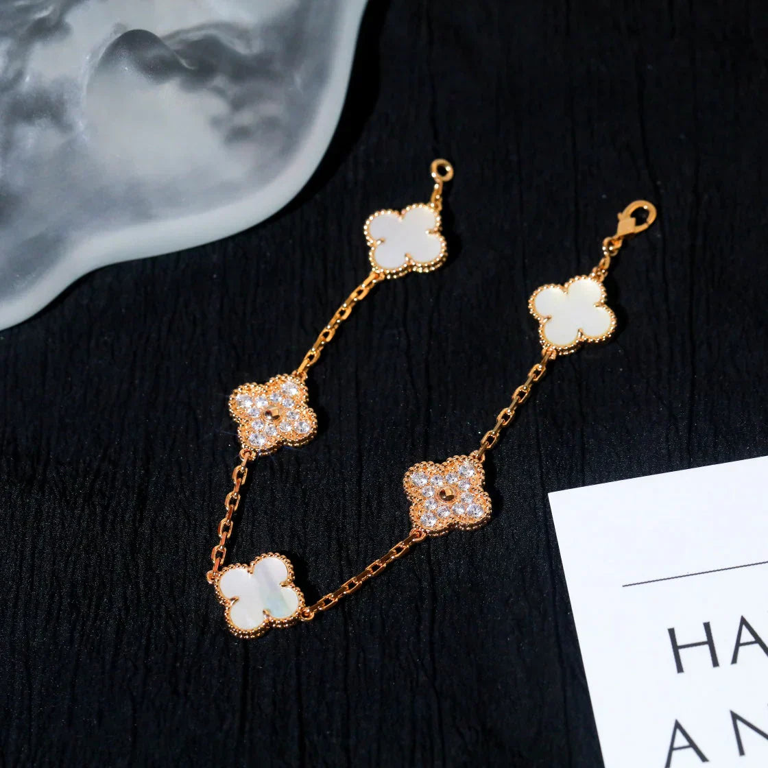 [Luxery]CLOVER WHITE PEARL MOP 5 MOTIF BRACELET COLLECTION