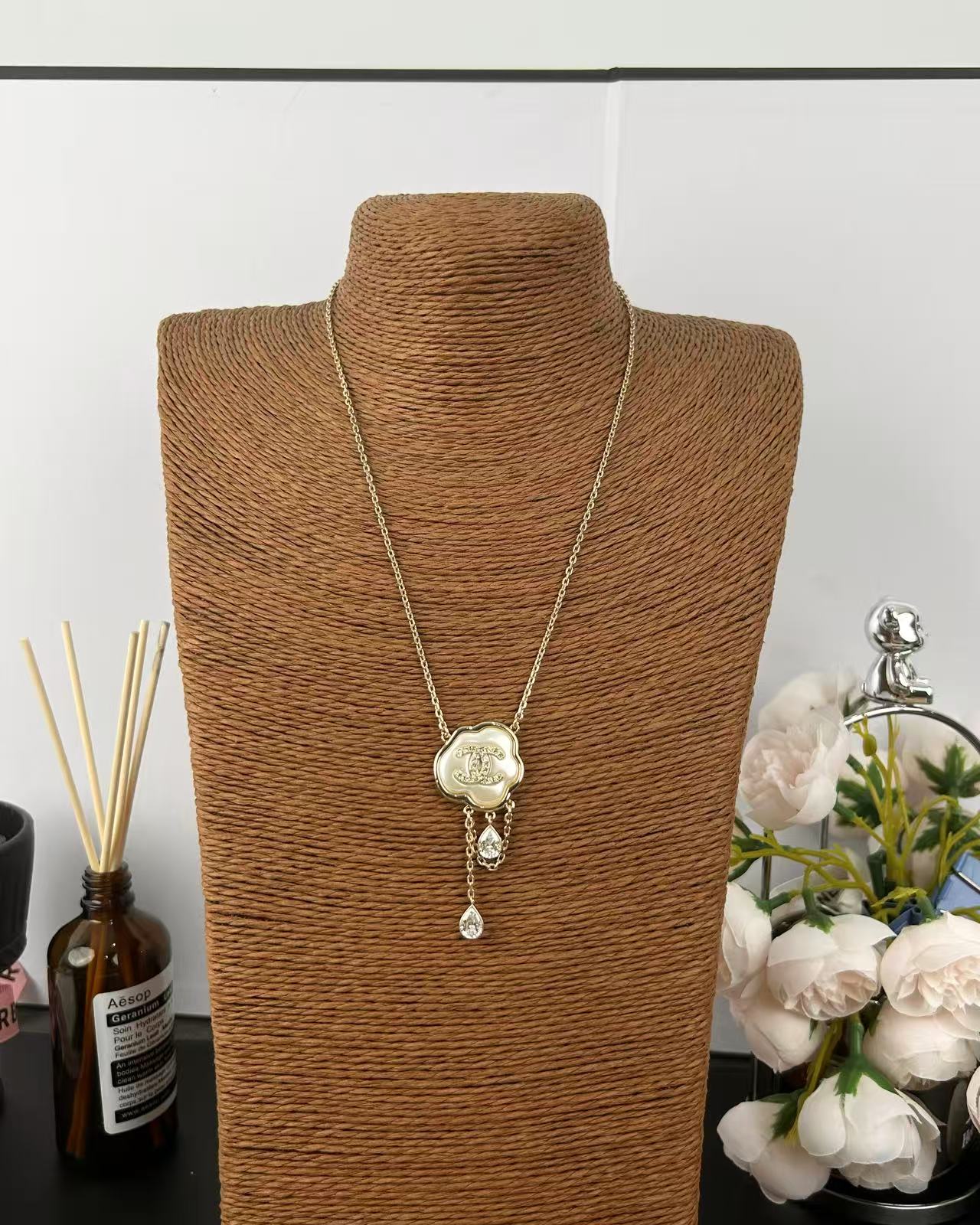 [Luxery]Cloud Pearl Mother-of-Pearl Diamond Chain Pendant Necklace