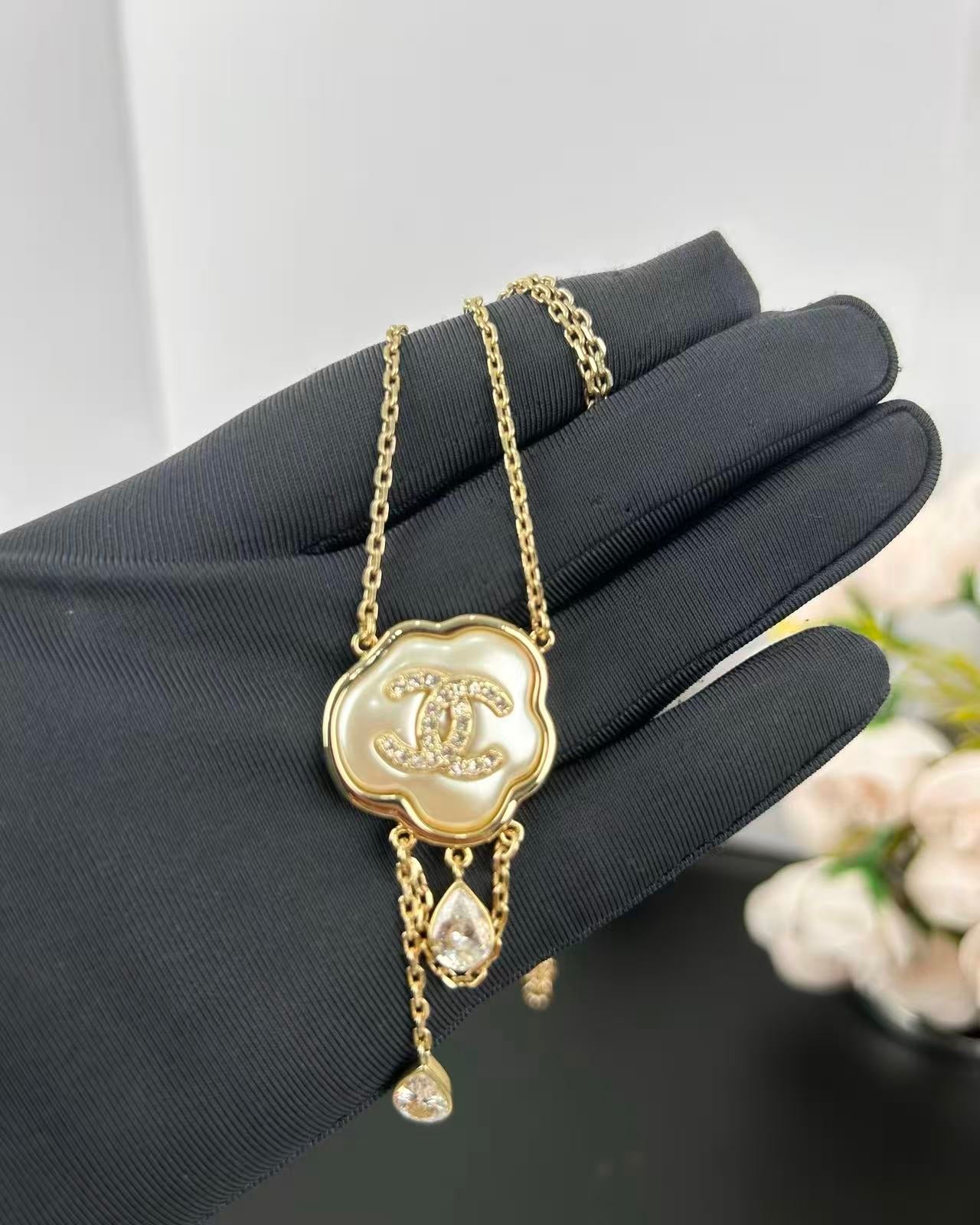[Luxery]Cloud Pearl Mother-of-Pearl Diamond Chain Pendant Necklace