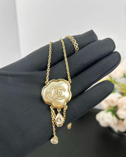 [Luxery]Cloud Pearl Mother-of-Pearl Diamond Chain Pendant Necklace