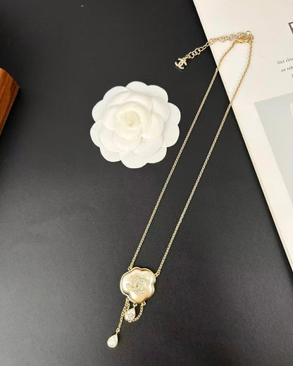 [Luxery]Cloud Pearl Mother-of-Pearl Diamond Chain Pendant Necklace