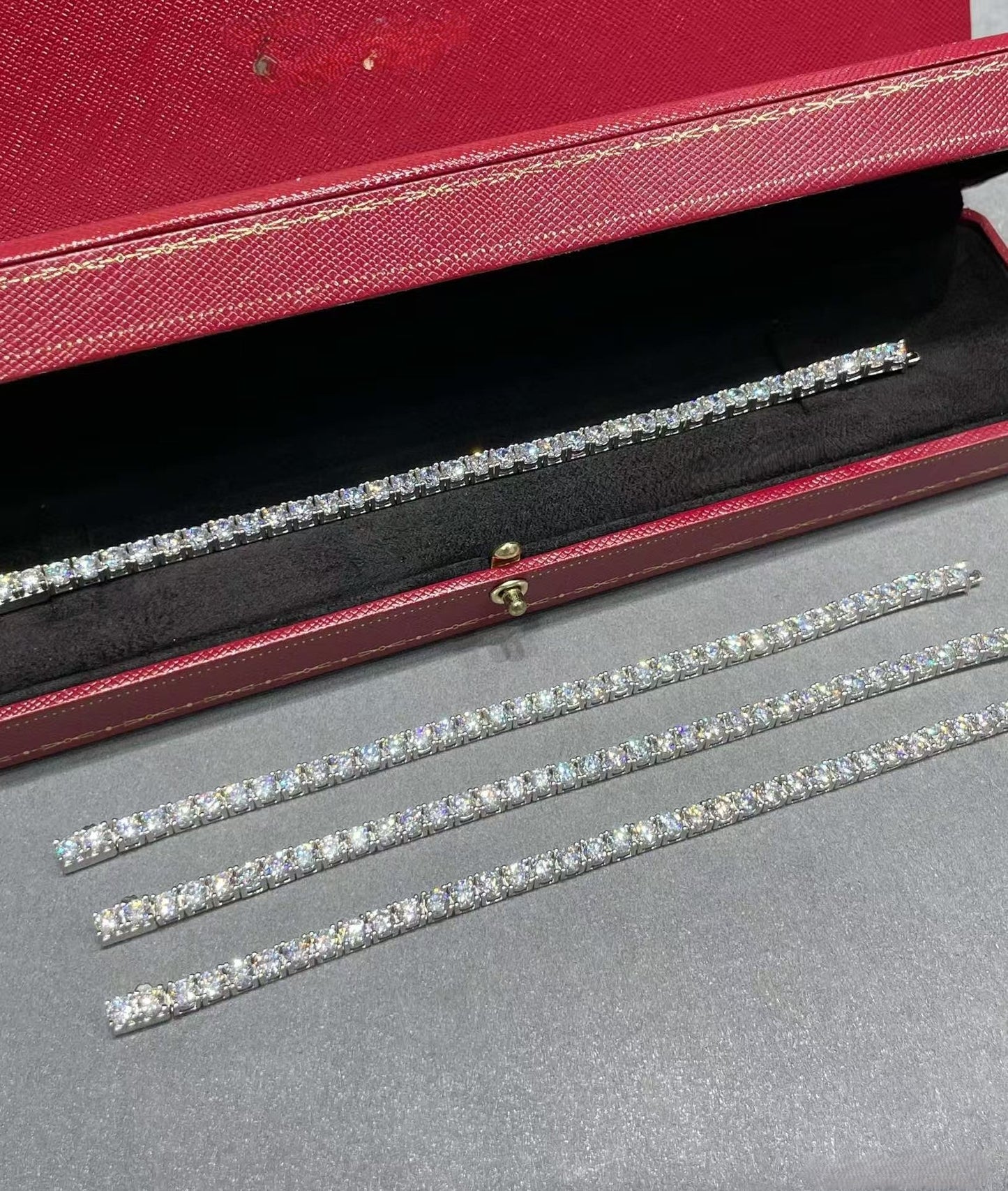 [Luxery jewelrys]TENNIS BRACELET WITH FULL DIAMOND SETTING