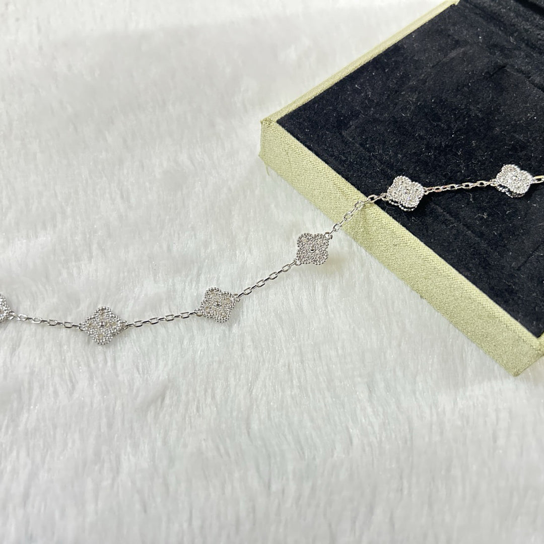 [Luxery]CLOVER 6 MOTIF DIAMOND BRACELET