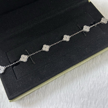 [Luxery]CLOVER 6 MOTIF DIAMOND BRACELET