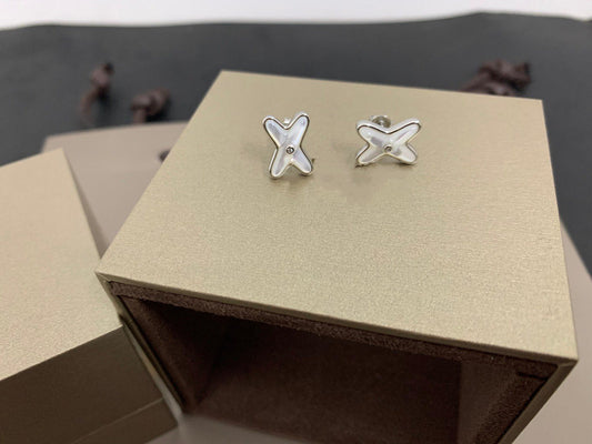 [Luxery]JEUX DE WHITE MOP SILVER DIAMOND EARRINGS