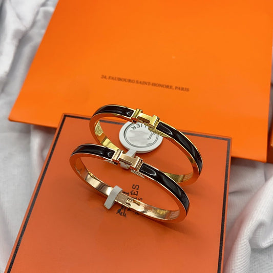 [Luxery]CLASSIC HM CLIC BLACK 8MM ENAMEL BRACELET