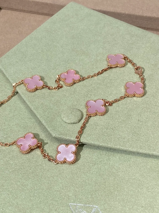 [Luxery Jewellery] Pink Necklace with Ten Clover Designs
