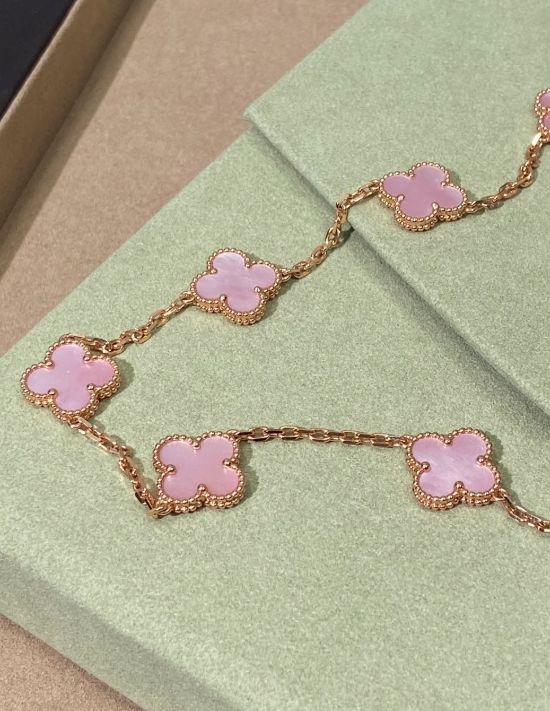 [Luxery Jewellery] Pink Necklace with Ten Clover Designs