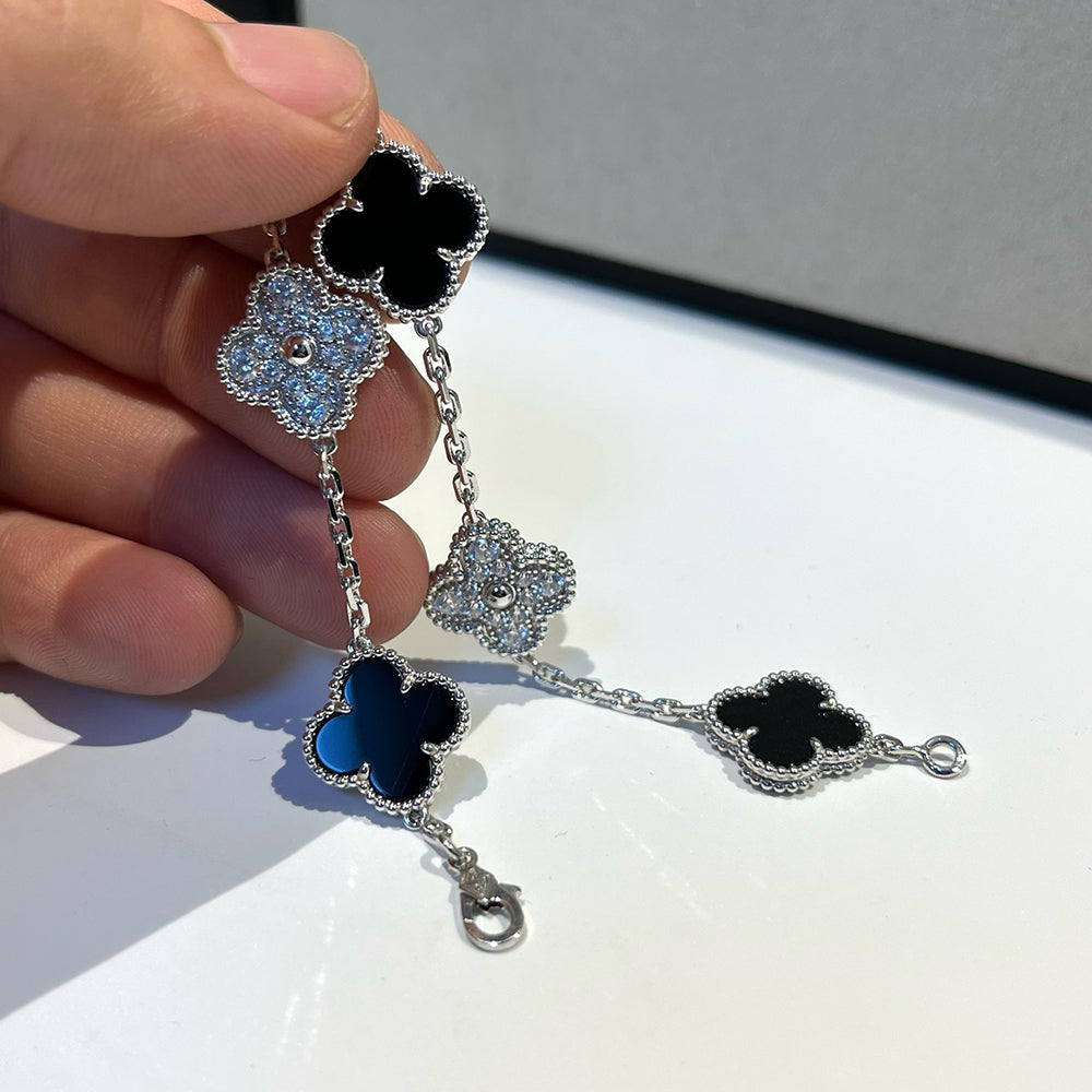 [Luxery] CLOVER 5 MOTIF ONYXS BRACELET COLLECTION