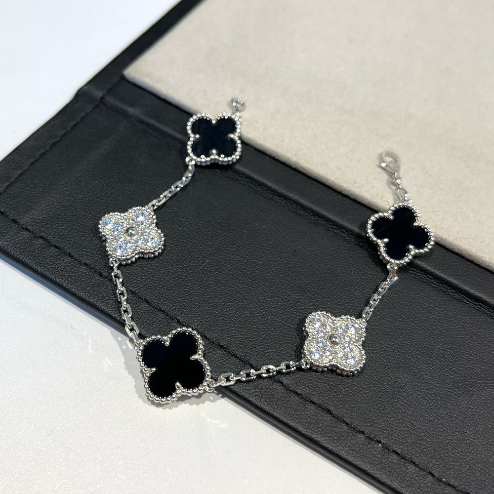 [Luxery] CLOVER 5 MOTIF ONYXS BRACELET COLLECTION
