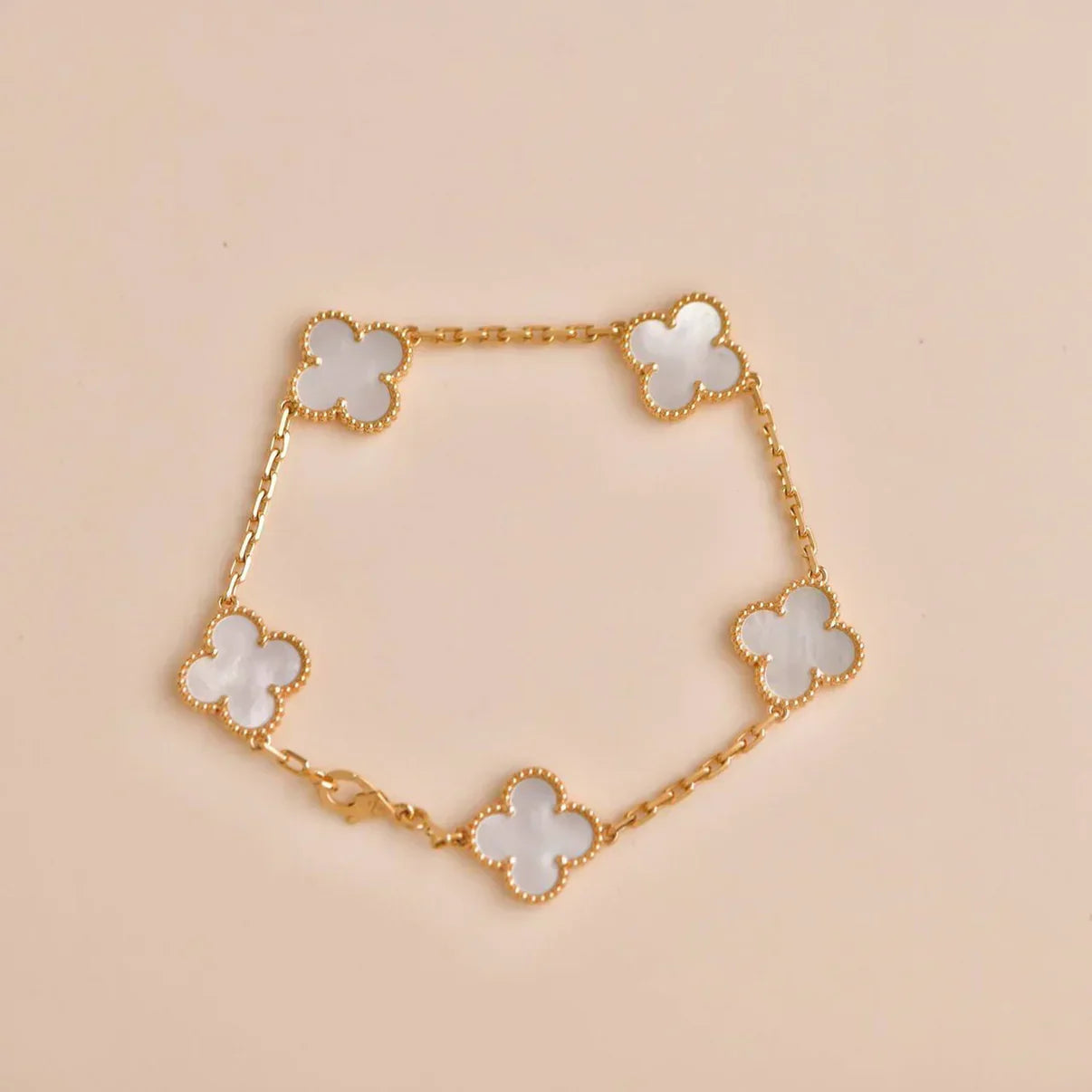 [Luxery]CLOVER WHITE PEARL MOP 5 MOTIF BRACELET COLLECTION
