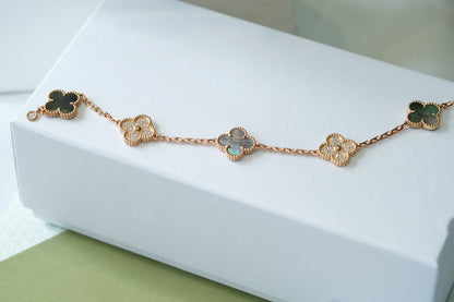 [Luxery] CLOVER 5 MOTIF GRAY MOP BRACELET COLLECTION