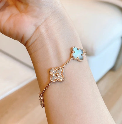 [Luxery] CLOVER 5 MOTIF GRAY MOP BRACELET COLLECTION